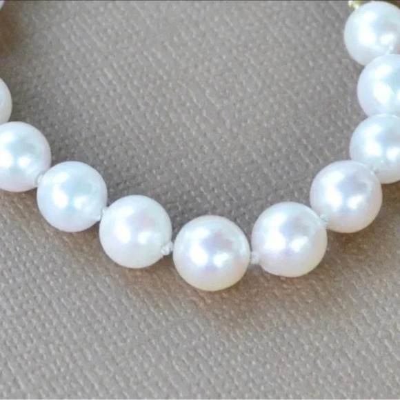Akoya Hand-Knotted AAA Pearl Bracelet - Quality Gems - Picture 3 of 5